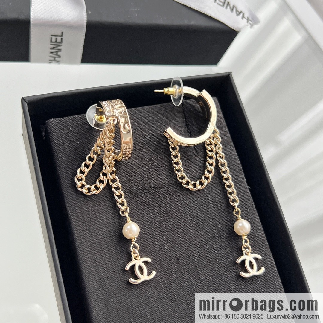 New ☑️ CHANEL Chanel double c fringed pearl stud earrings