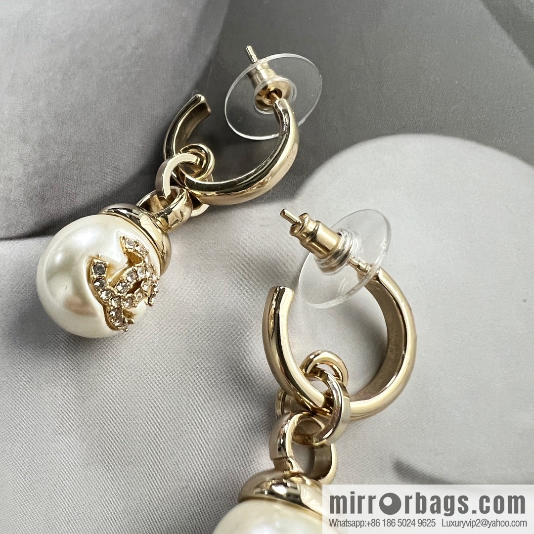 New ☑️ CHANEL Chanel C2 double c pearl stud earrings