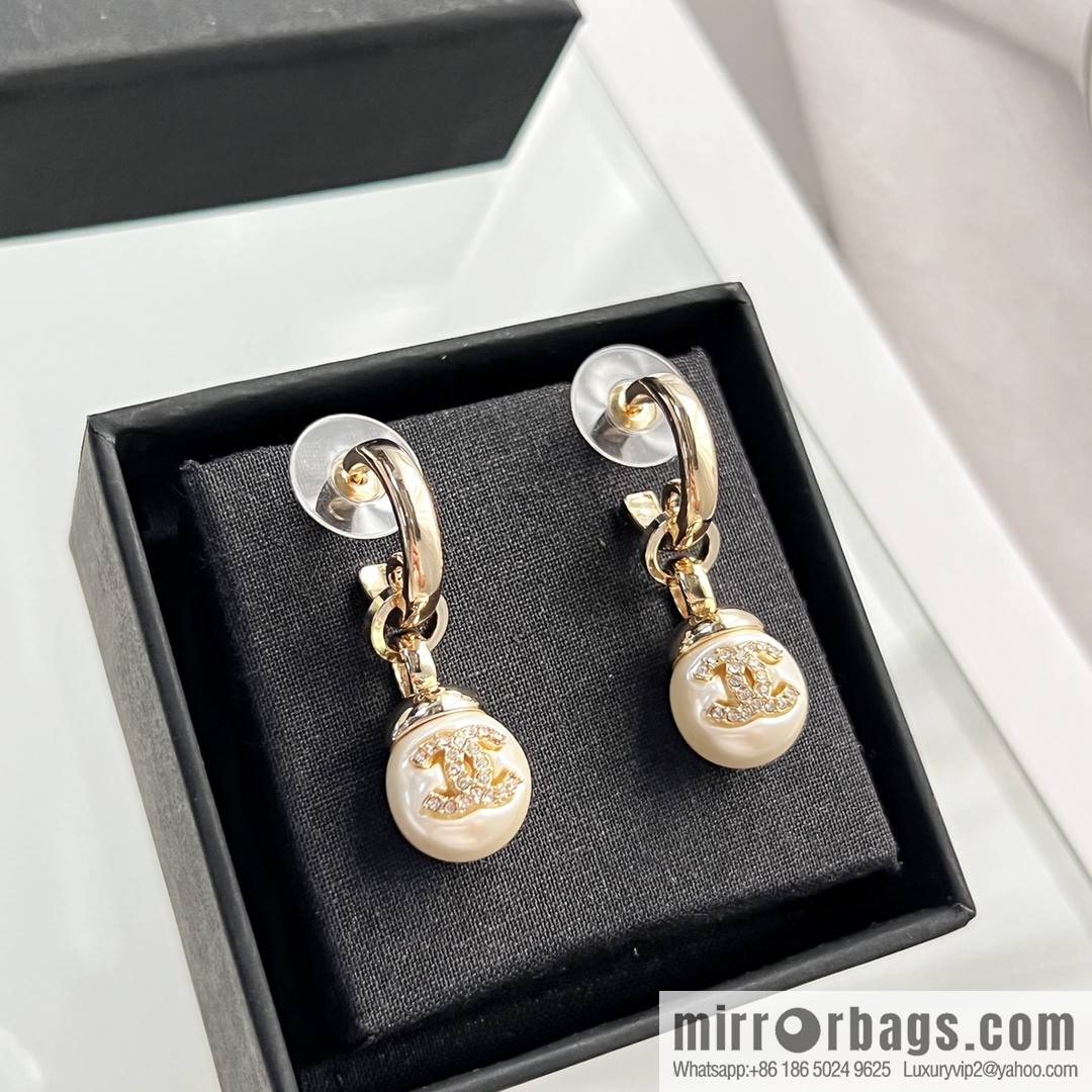 New ☑️ CHANEL Chanel C2 double c pearl stud earrings