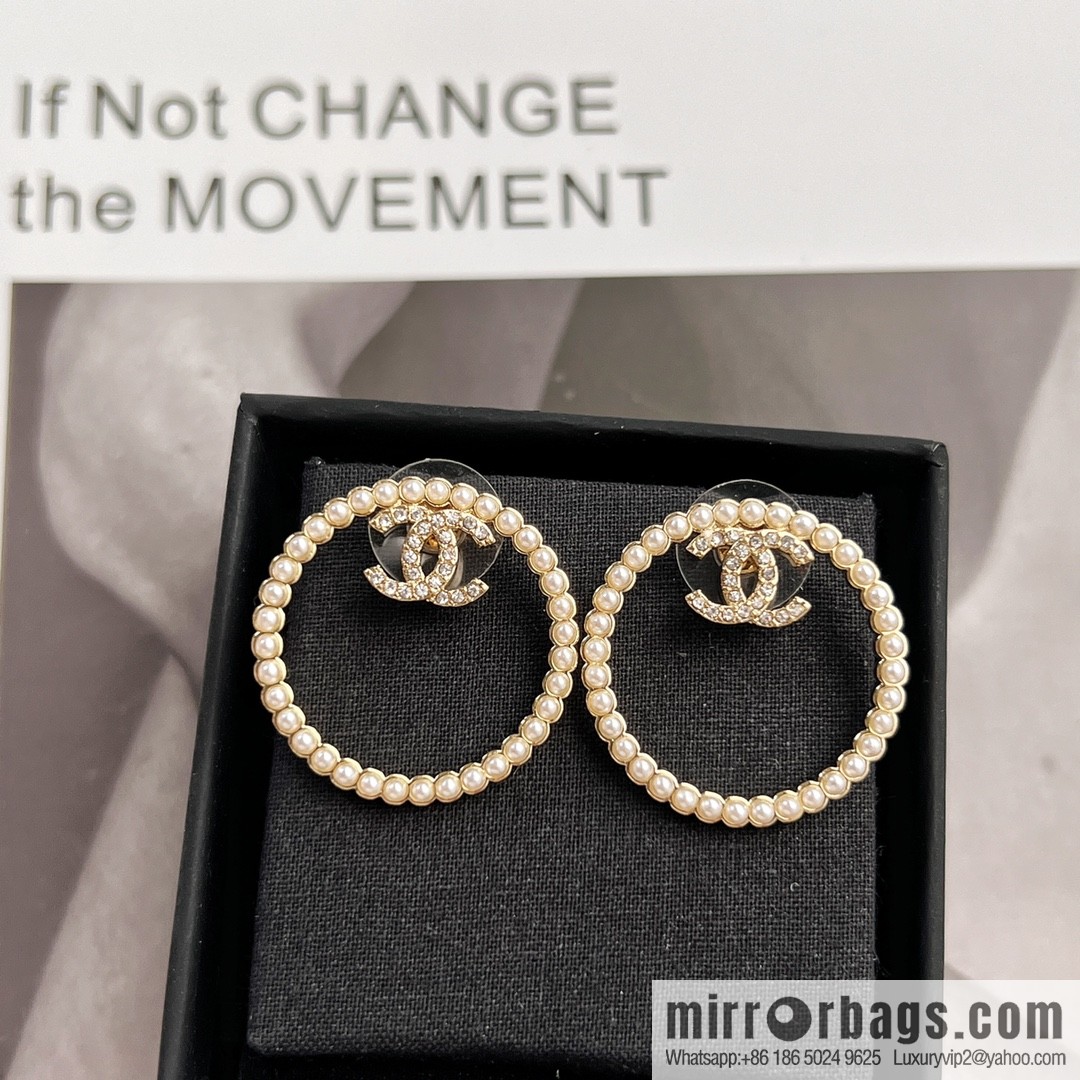 New ☑️ CHANEL Chanel c1 double c round pearl stud earrings