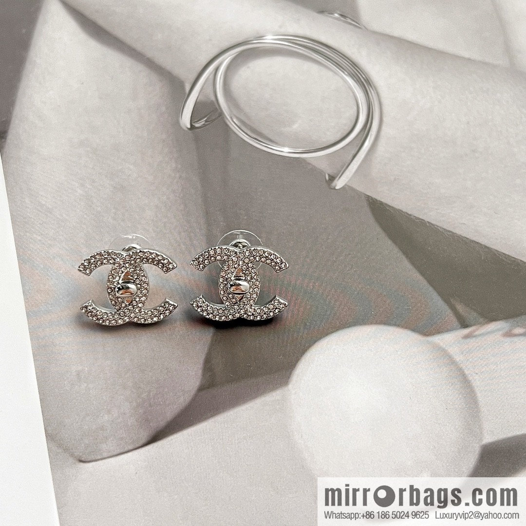 New ☑️ CHANEL Chanel double c full diamond stud earrings brooch