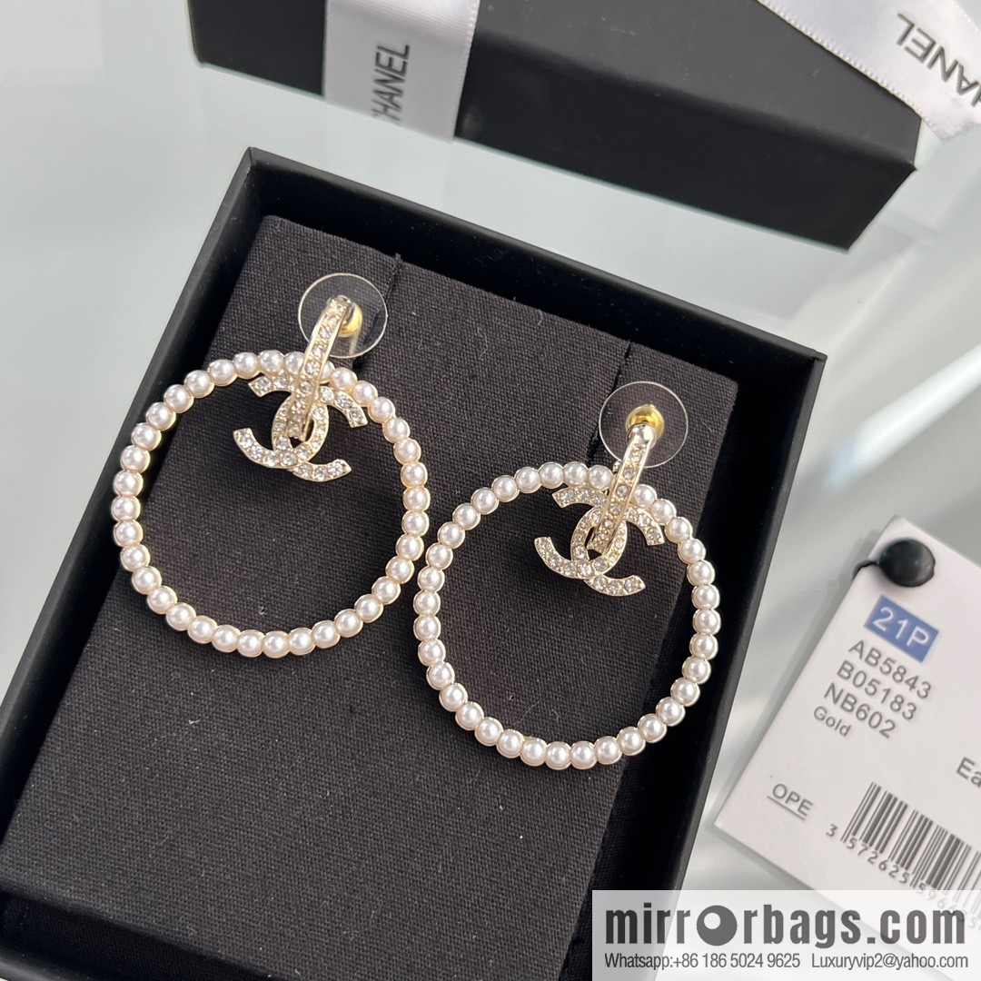New ☑️ CHANEL Chanel c2 double c round pearl stud earrings