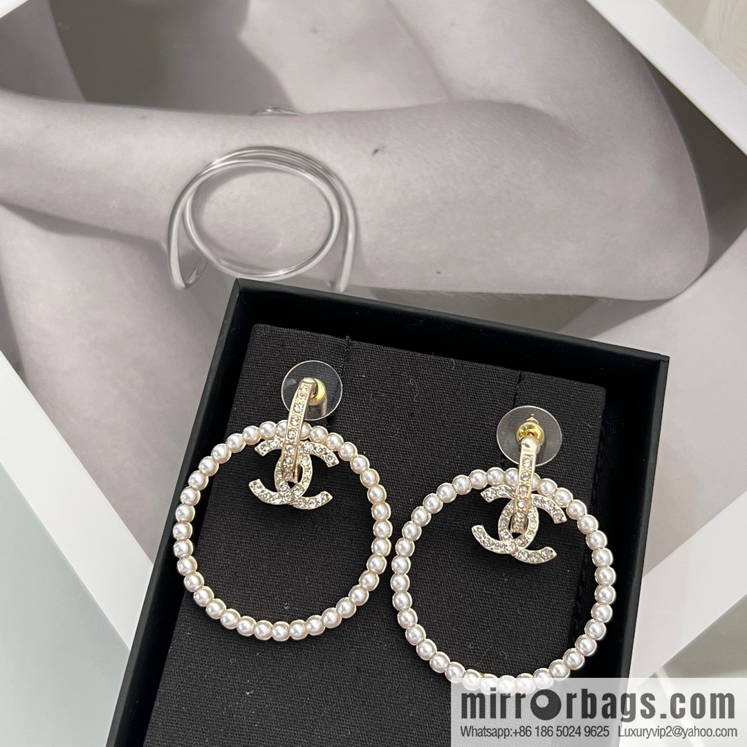 New ☑️ CHANEL Chanel c2 double c round pearl stud earrings
