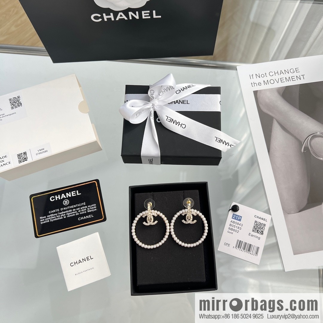 New ☑️ CHANEL Chanel c2 double c round pearl stud earrings