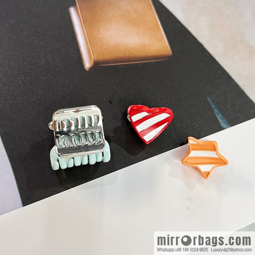 MIU MIU Miu Miu Metal Star Love Hairpin Hairpin Three-piece Set