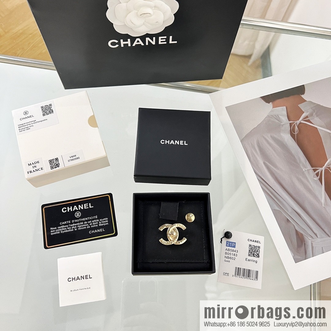 New ☑️ Chanel gold double c brooch
