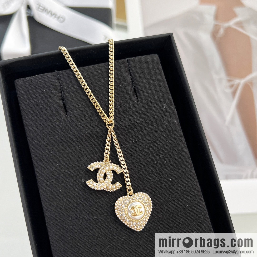 New ☑️ CHANEL Chanel full diamond peach heart double c necklace