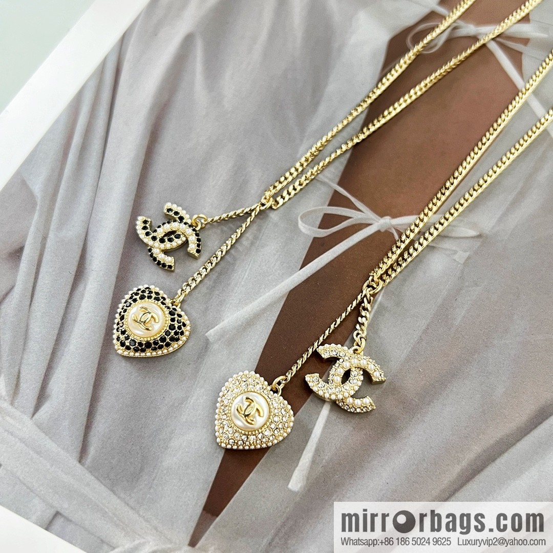 New ☑️ CHANEL Chanel full diamond peach heart double c necklace