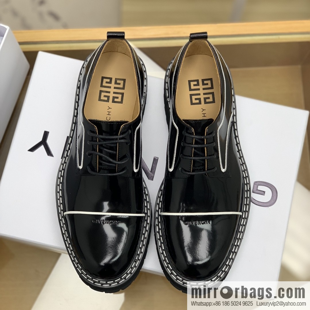 Givenchy Givenchy, selected leather making men's derby shoes