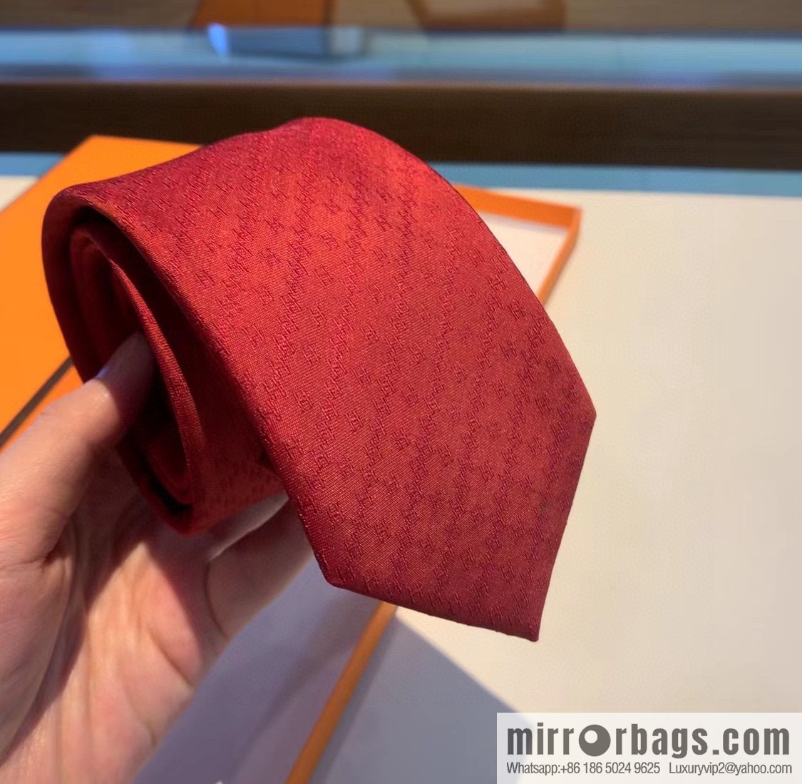 Hermes Men's Rhombus H Plaid 100% Top Twill Silk Tie