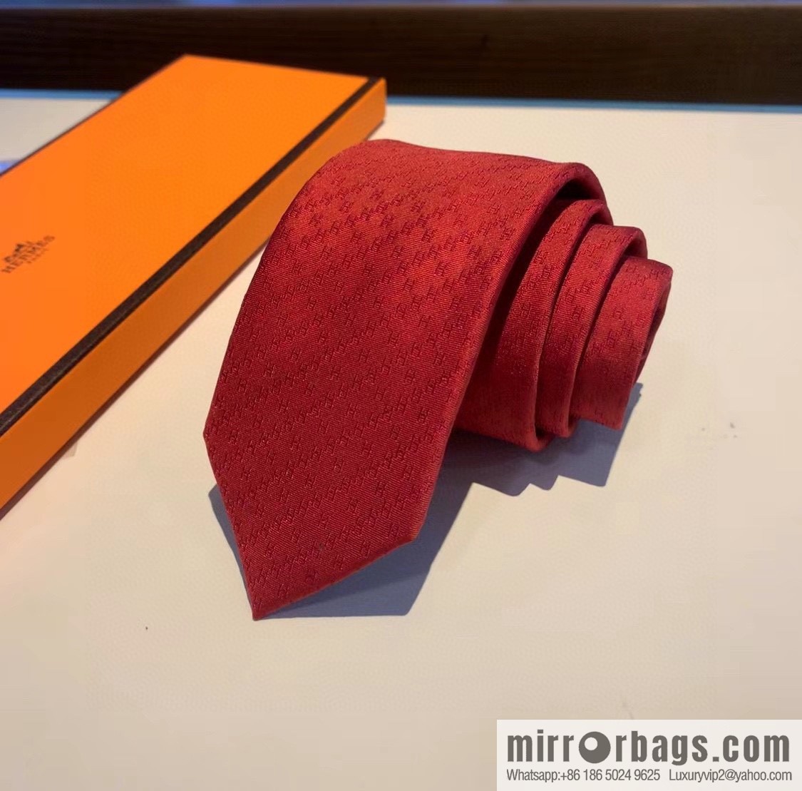 Hermes Men's Rhombus H Plaid 100% Top Twill Silk Tie
