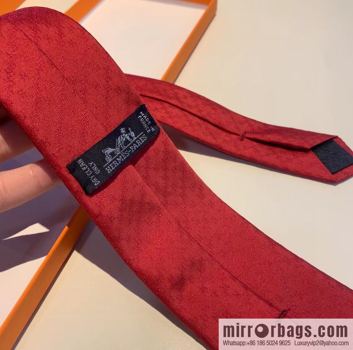 Hermes Men's Rhombus H Plaid 100% Top Twill Silk Tie