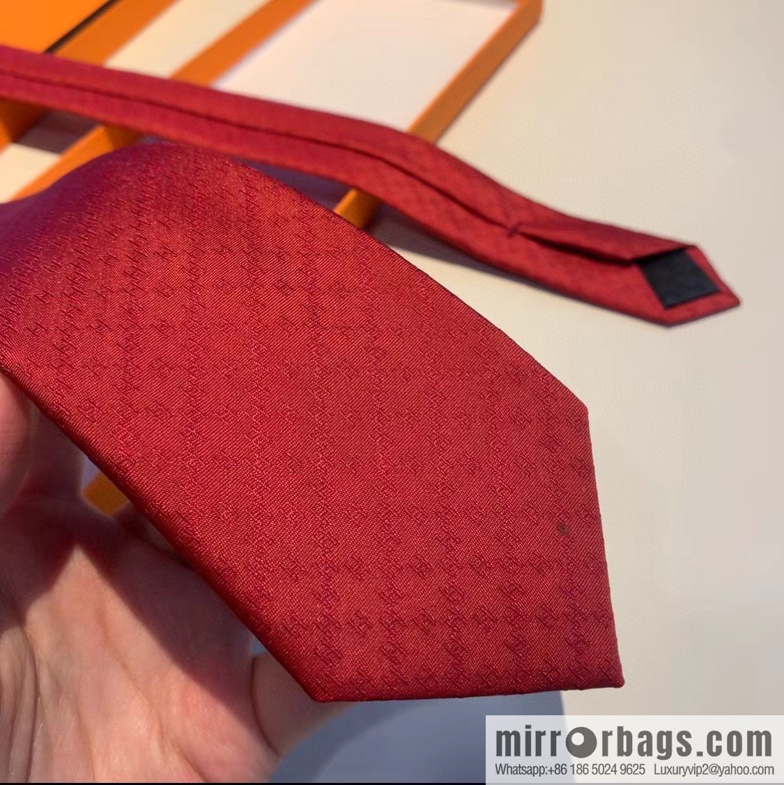 Hermes Men's Rhombus H Plaid 100% Top Twill Silk Tie