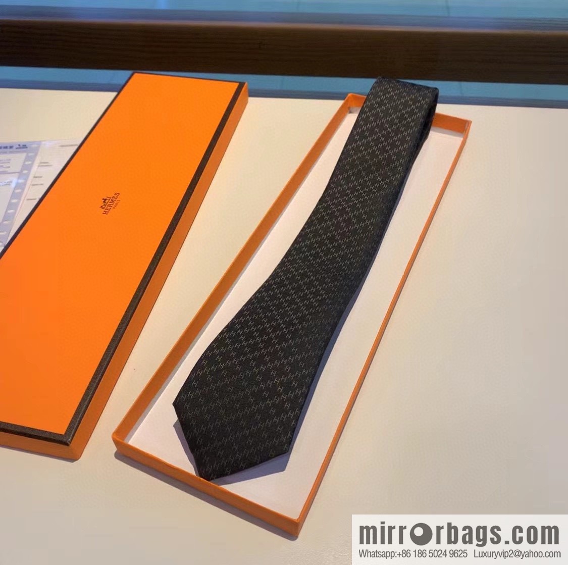 Hermes Men's Rhombus H Plaid 100% Top Twill Silk Tie