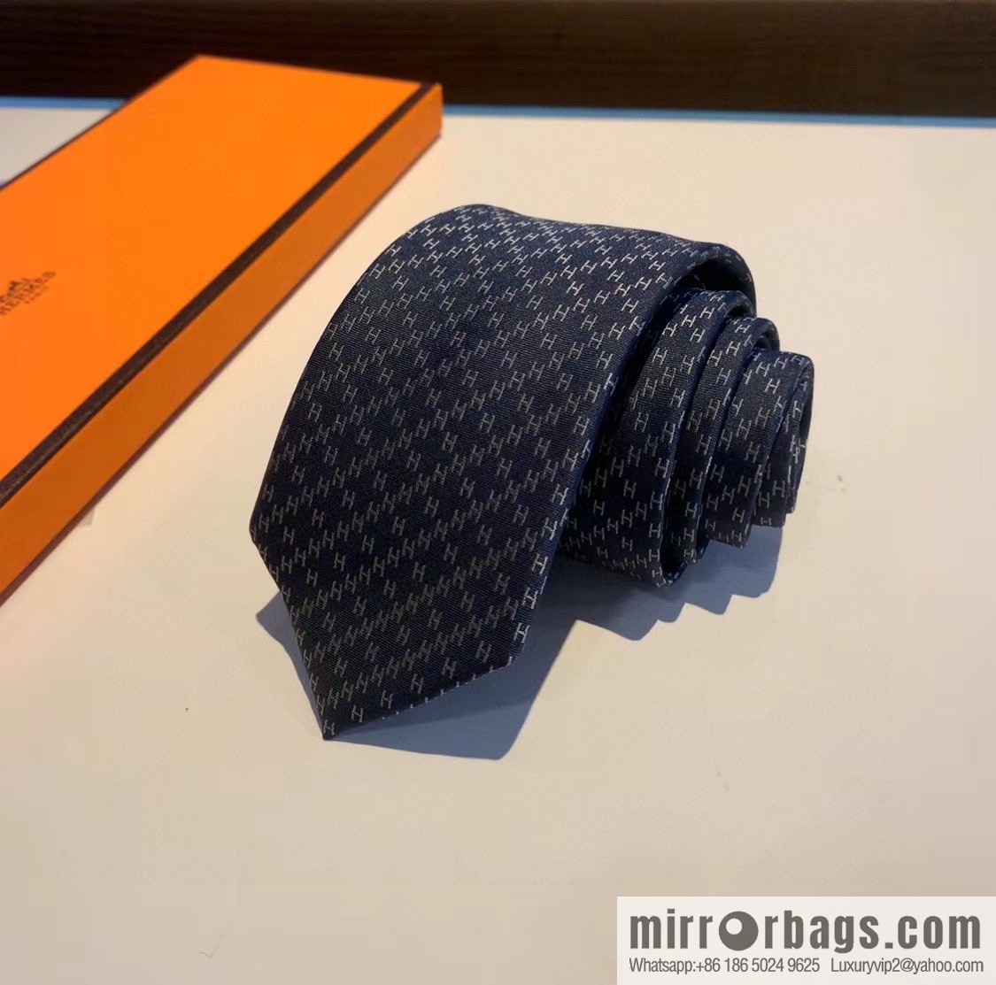 Hermes Men's Rhombus H Plaid 100% Top Twill Silk Tie