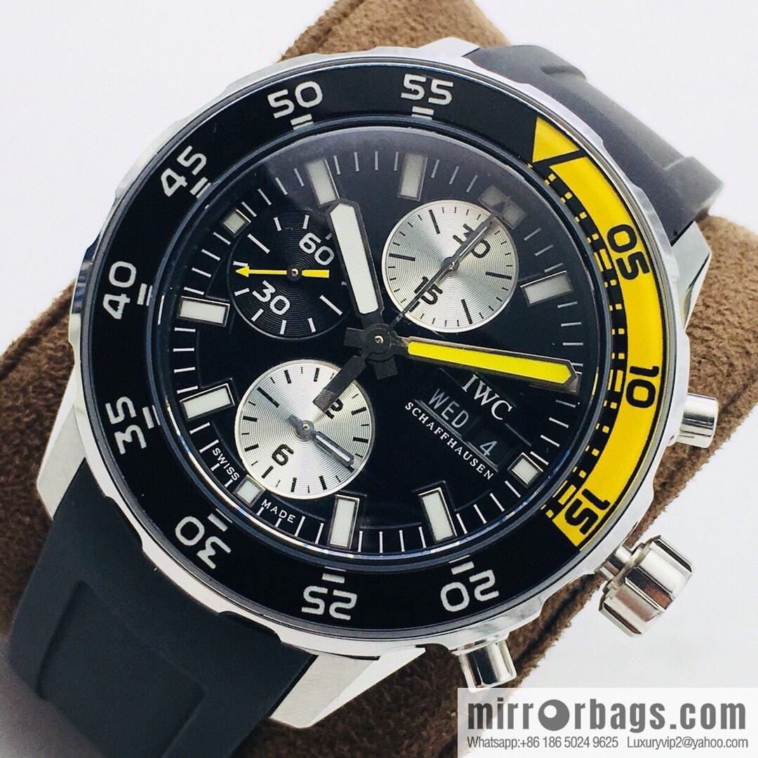 The IWC Ocean Chronograph series is a true diving and chronograph mechanical watch with the Asia-7750 movement