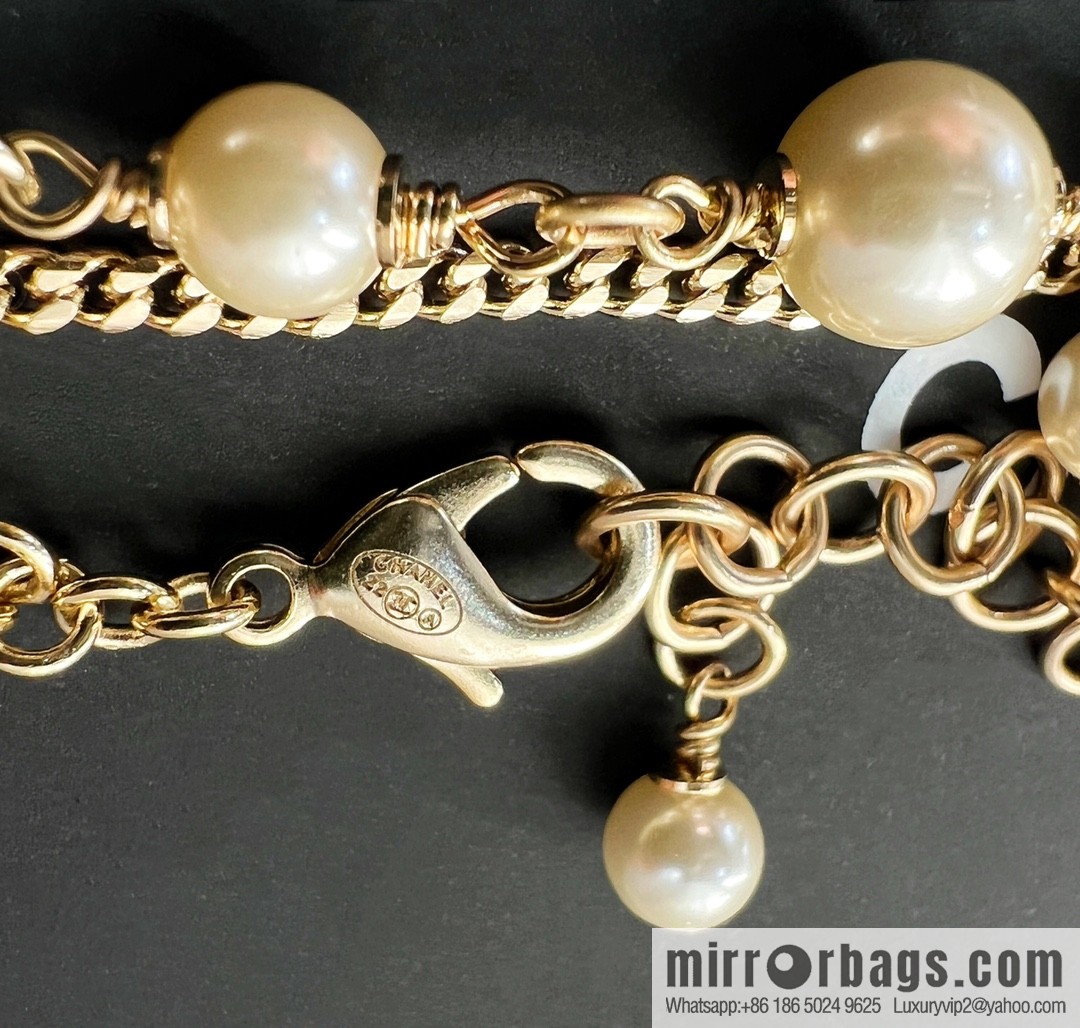 New ☑️ CHANEL Chanel full diamond peach heart double c bracelet