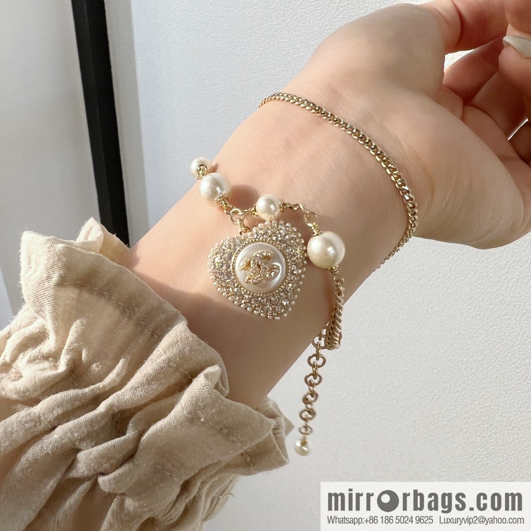 New ☑️ CHANEL Chanel full diamond peach heart double c bracelet