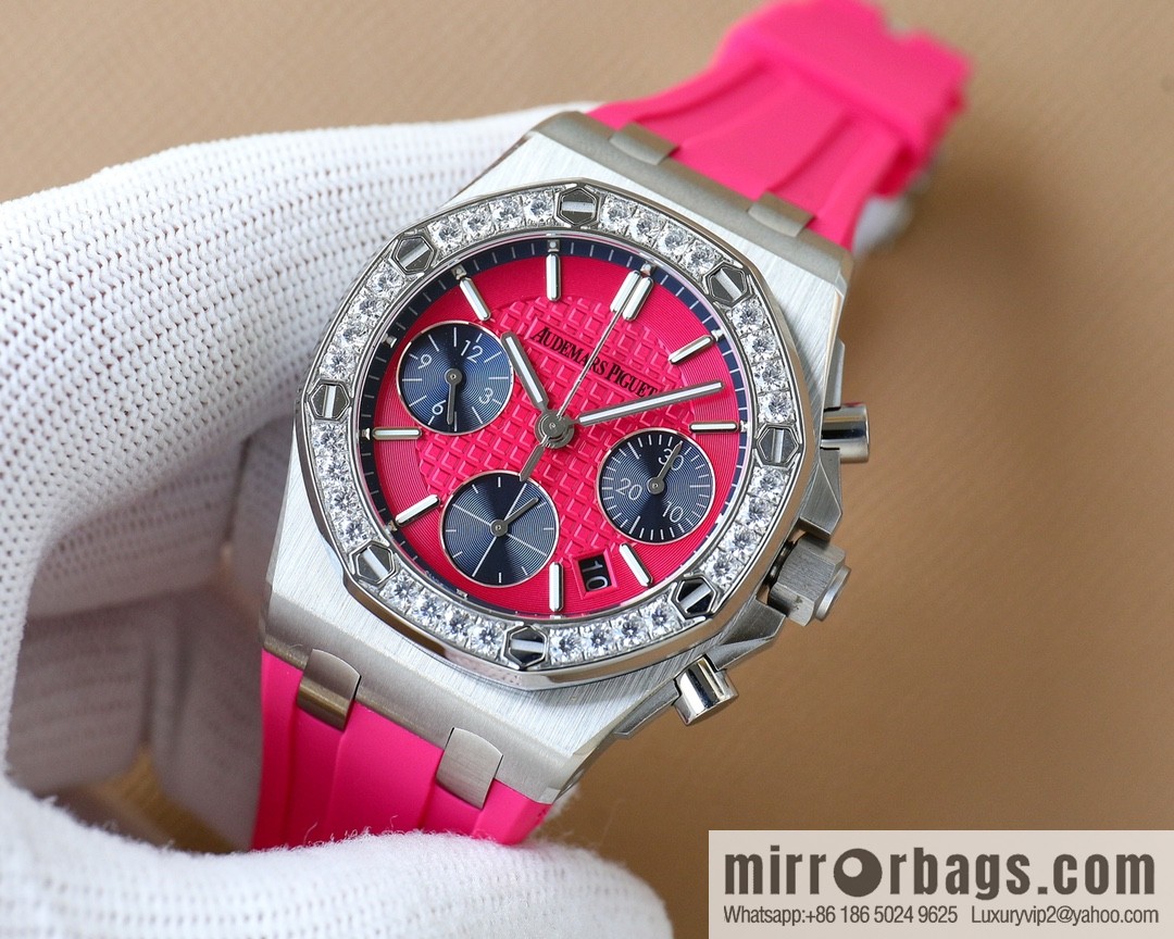 The new AP Audemars Piguet Royal Oak women's multi-function chronograph mechanical watch