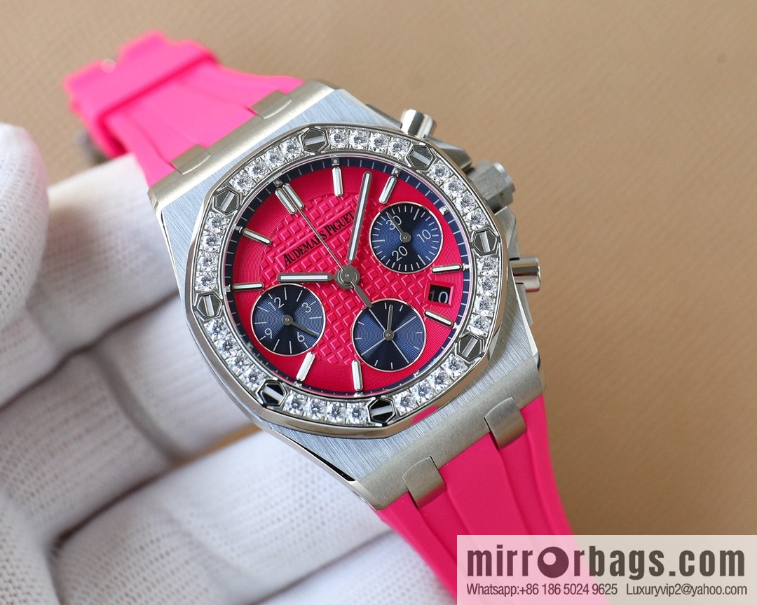 The new AP Audemars Piguet Royal Oak women's multi-function chronograph mechanical watch