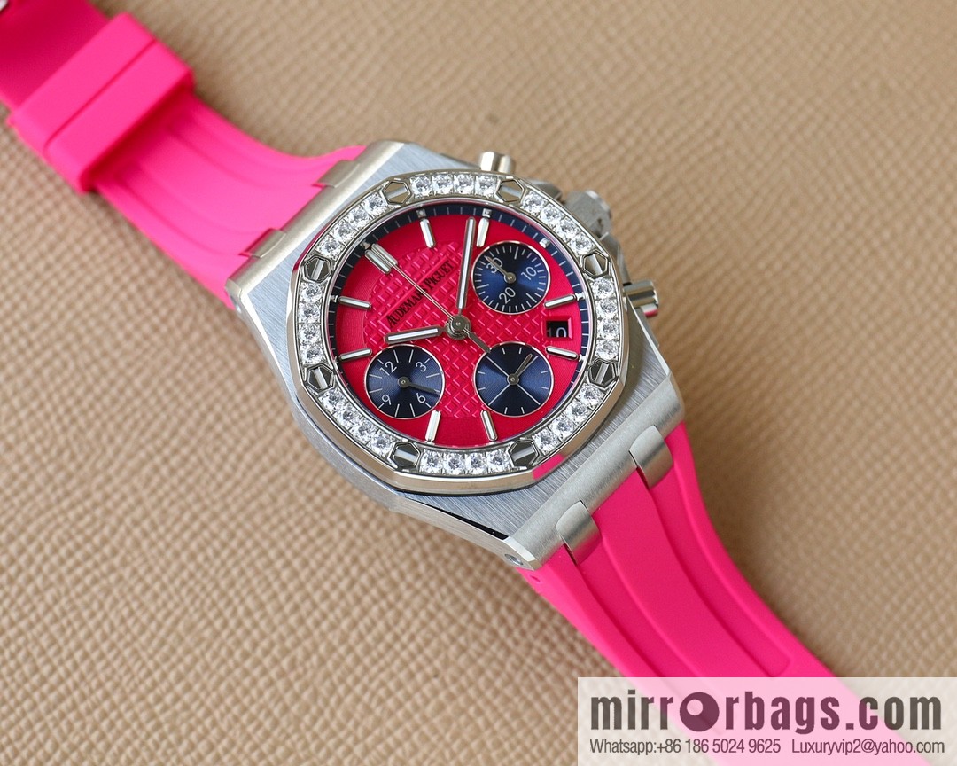 The new AP Audemars Piguet Royal Oak women's multi-function chronograph mechanical watch