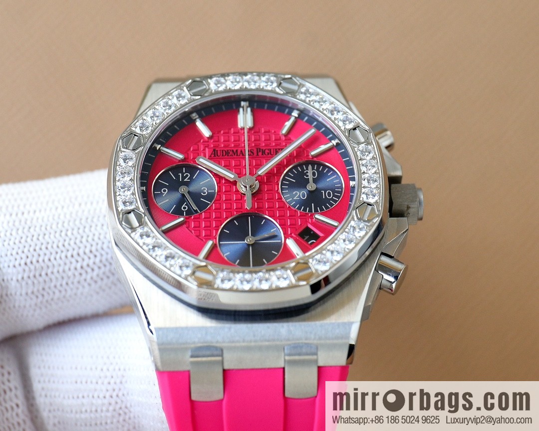 The new AP Audemars Piguet Royal Oak women's multi-function chronograph mechanical watch