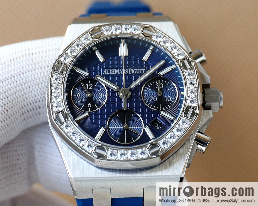 The new AP Audemars Piguet Royal Oak women's multi-function chronograph mechanical watch