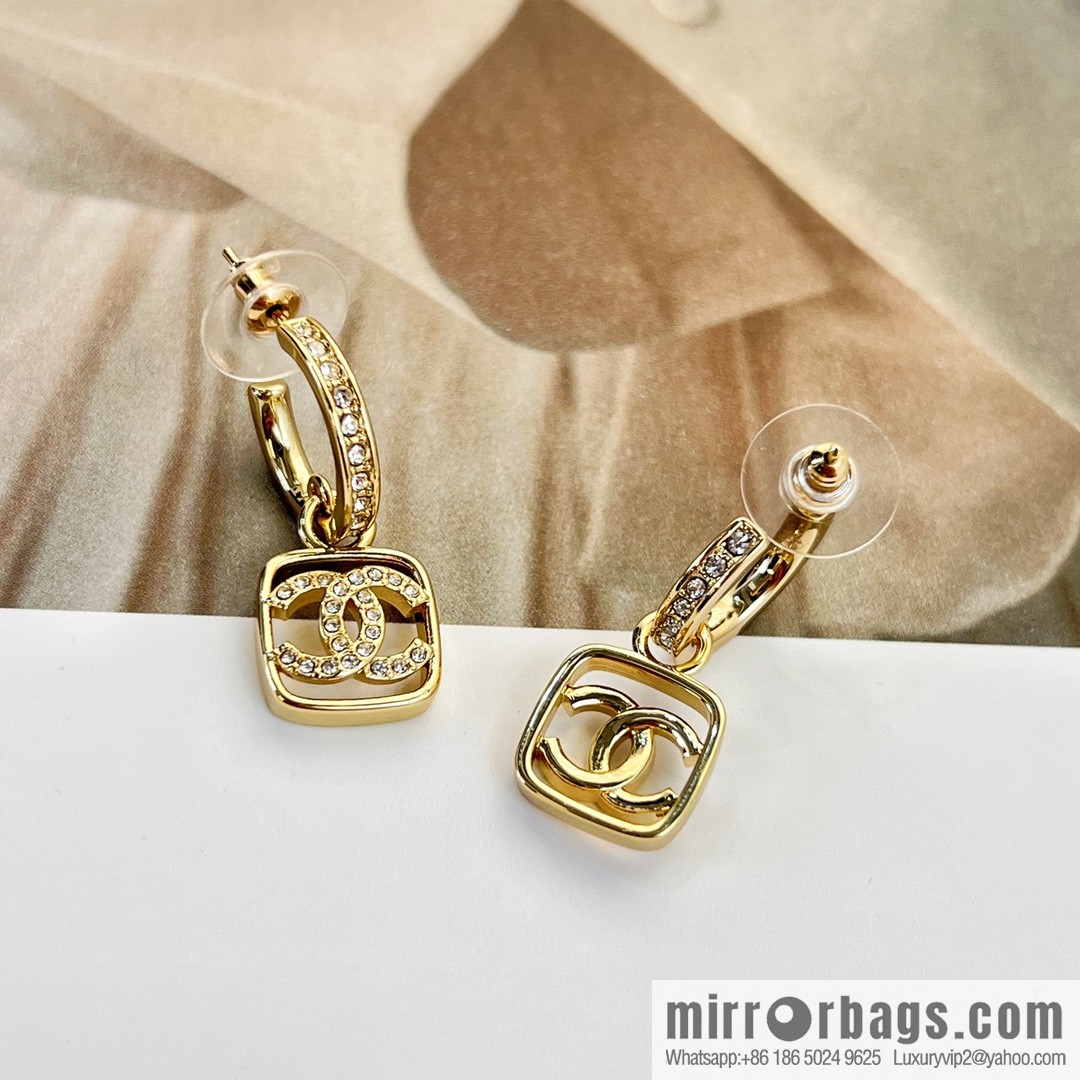 New ☑️ CHANEL Chanel c2 double c square full diamond stud earrings