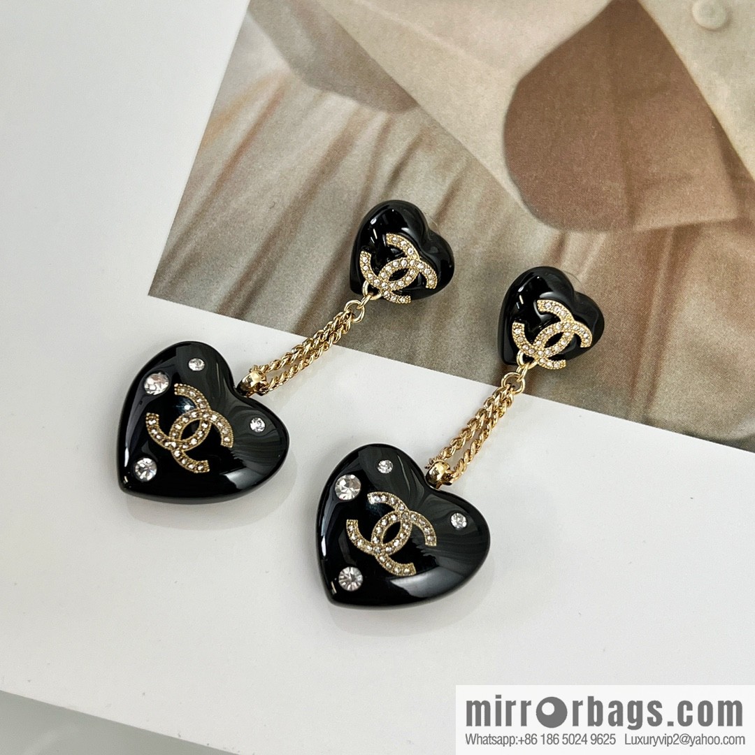 New ☑️ CHANEL Chanel c2 double c black peach heart love stud earrings