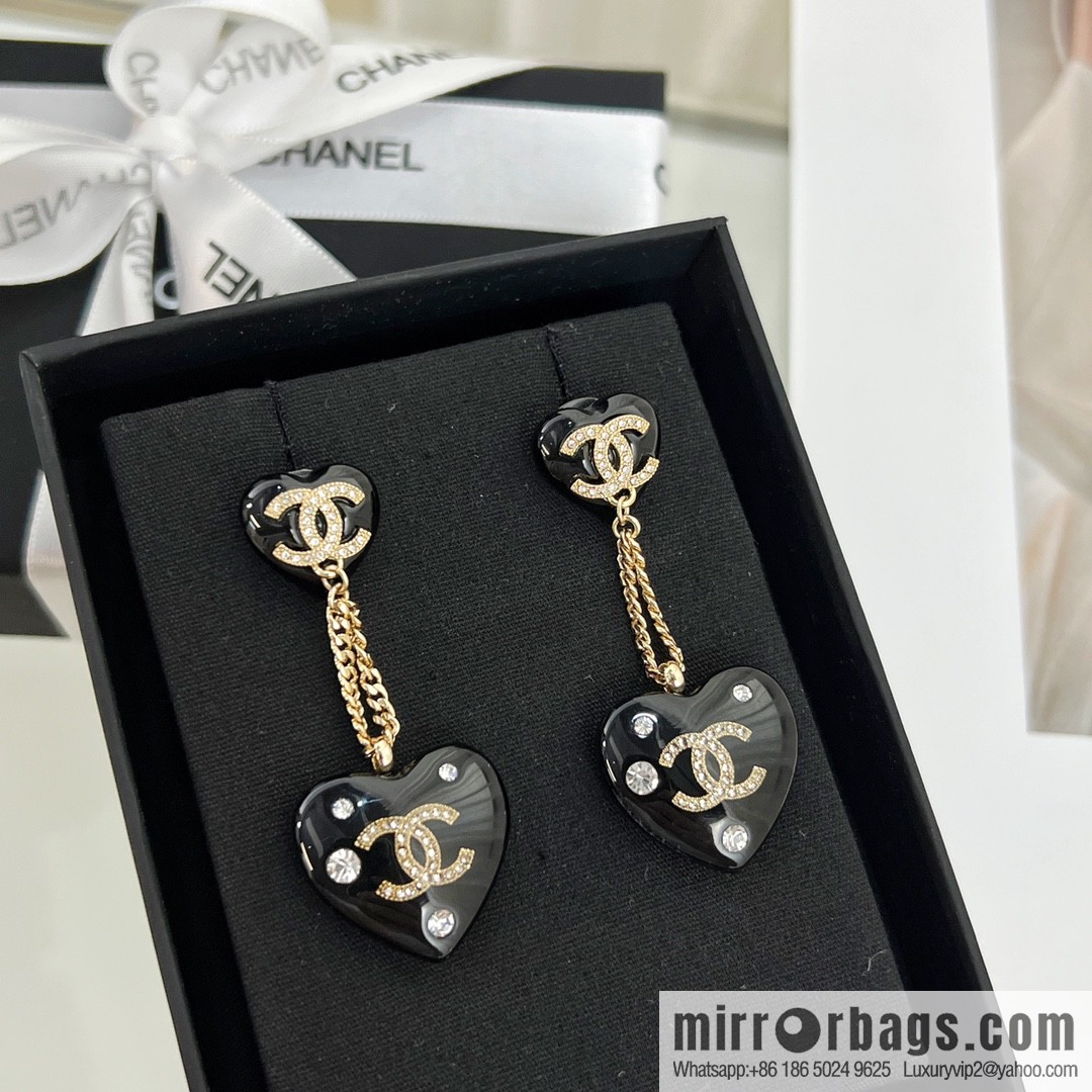 New ☑️ CHANEL Chanel c2 double c black peach heart love stud earrings