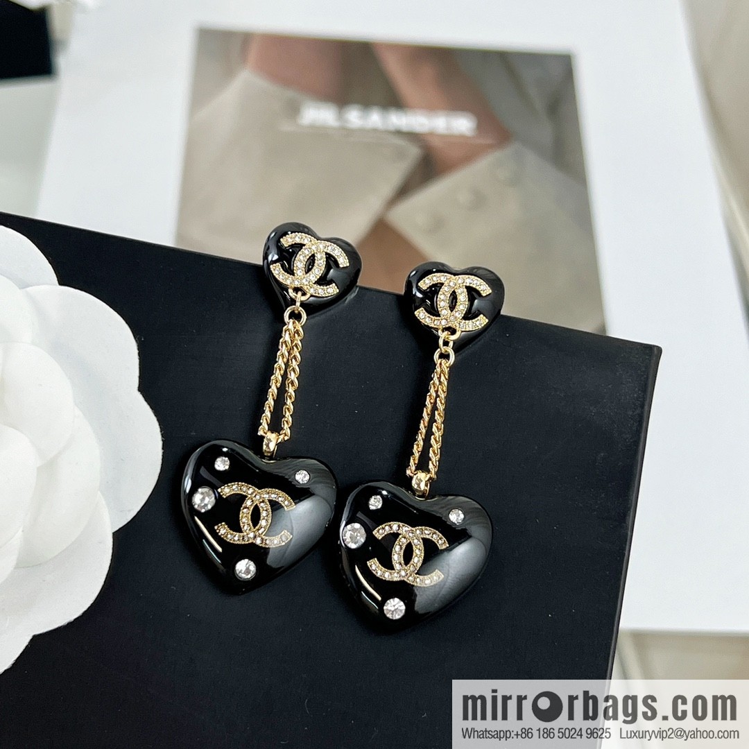 New ☑️ CHANEL Chanel c2 double c black peach heart love stud earrings