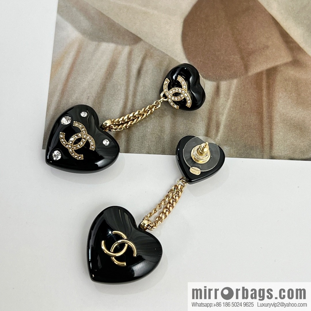 New ☑️ CHANEL Chanel c2 double c black peach heart love stud earrings