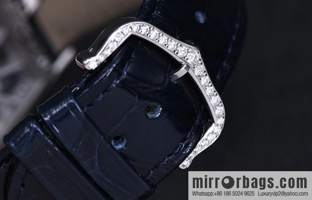 Cartier CARTIER tank hollow series HPI01370 X43 size 47 * 36 thick 7.82mm equipped with quartz movement watch imported from Switzerland