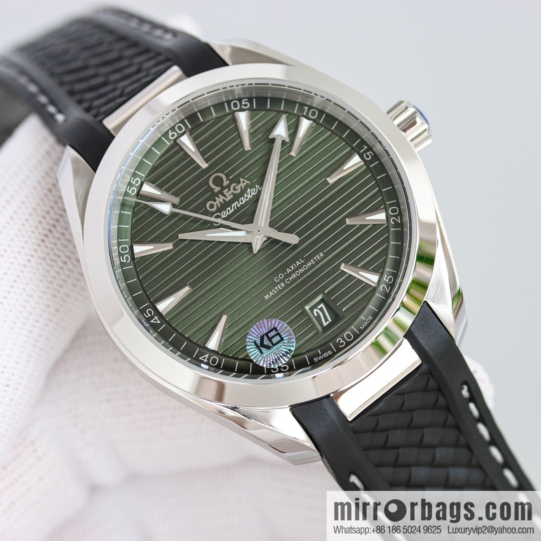 Seahorse 150m Aqua Terra Observatory 41mm 1: Market Exclusive Natural Tape