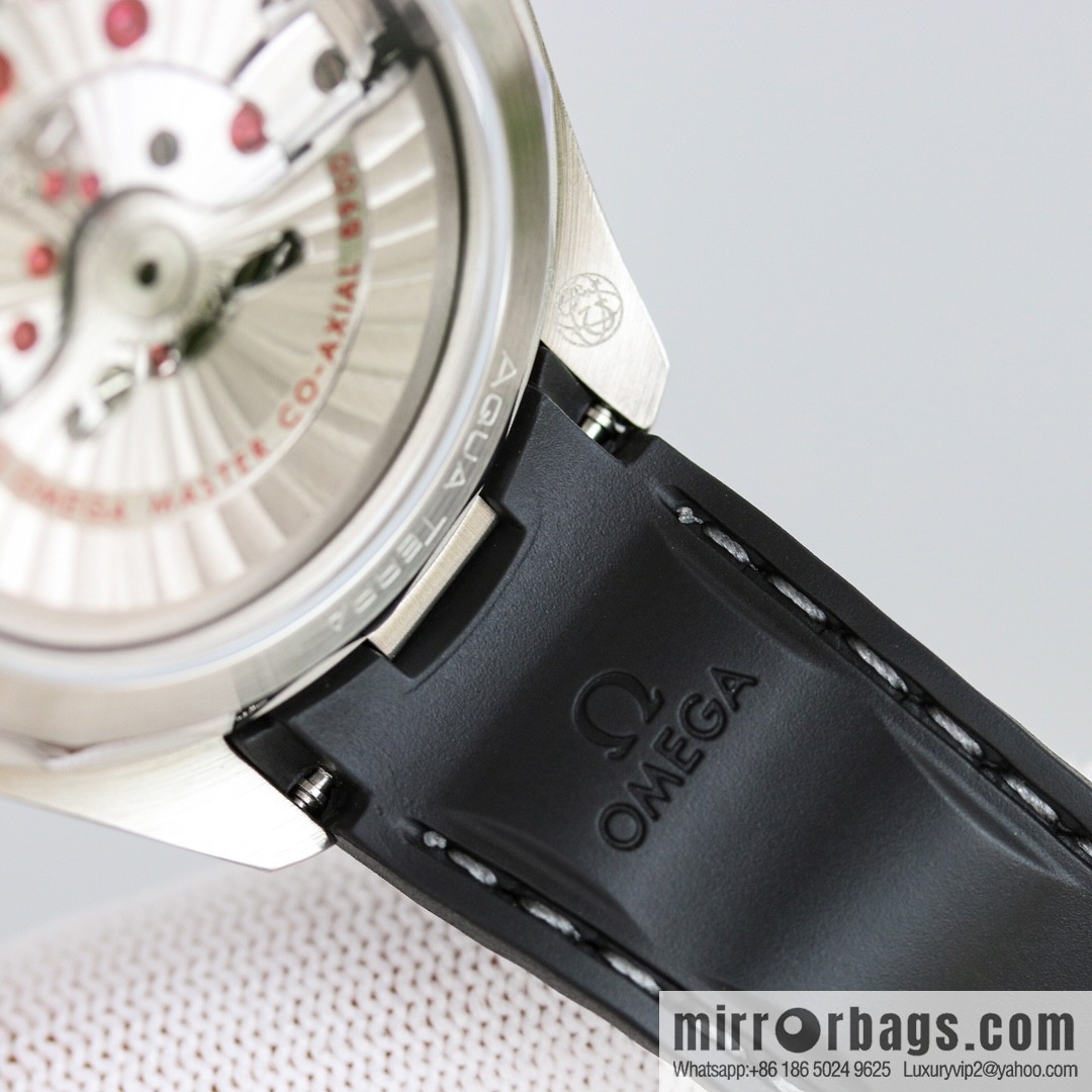 Seahorse 150m Aqua Terra Observatory 41mm 1: Market Exclusive Natural Tape