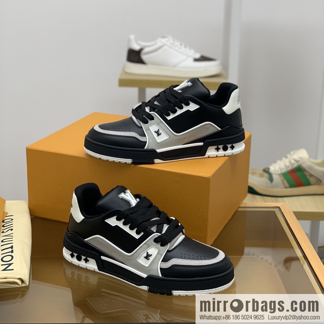 LV/Louis Vuitton Suede men's sports shoes made of calfskin