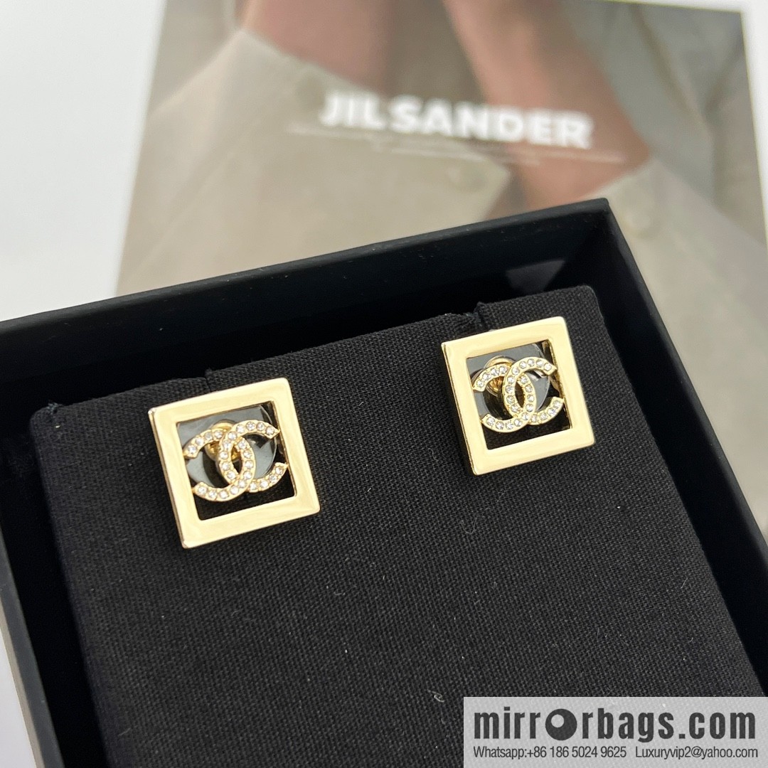 New ☑️ CHANEL Chanel double c square stud earrings