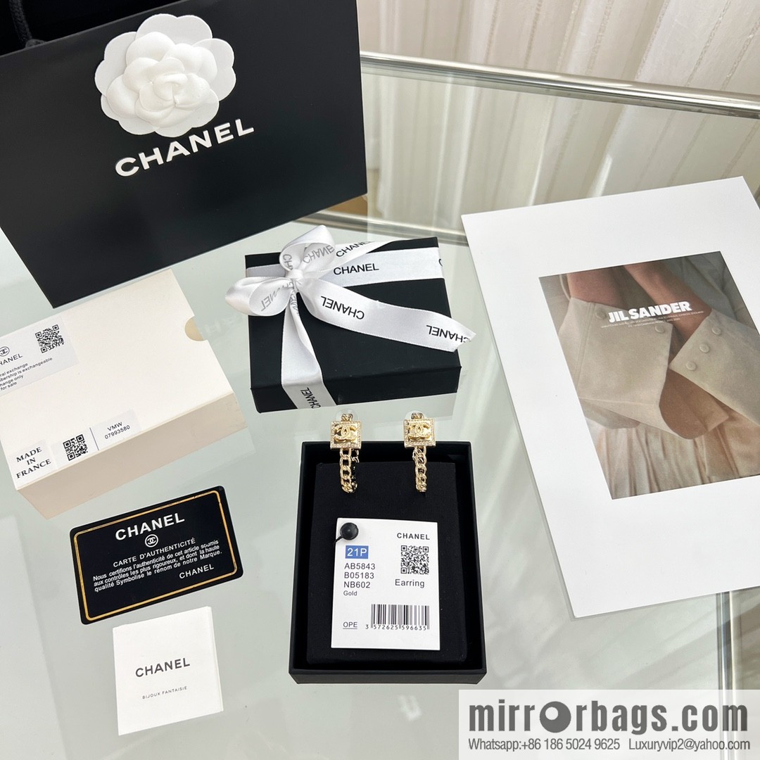 New ☑️ CHANEL Chanel double c square stud earrings