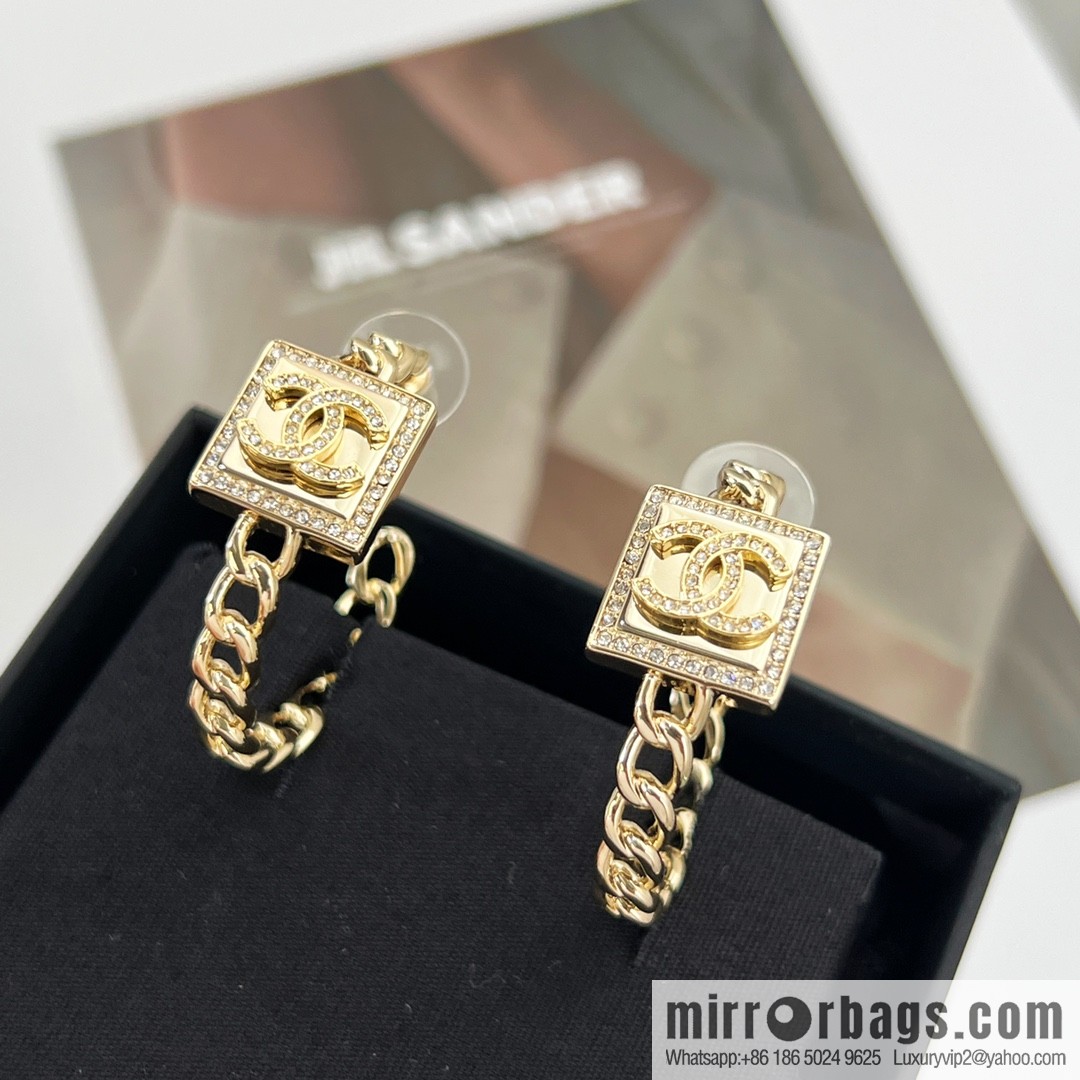 New ☑️ CHANEL Chanel double c square stud earrings