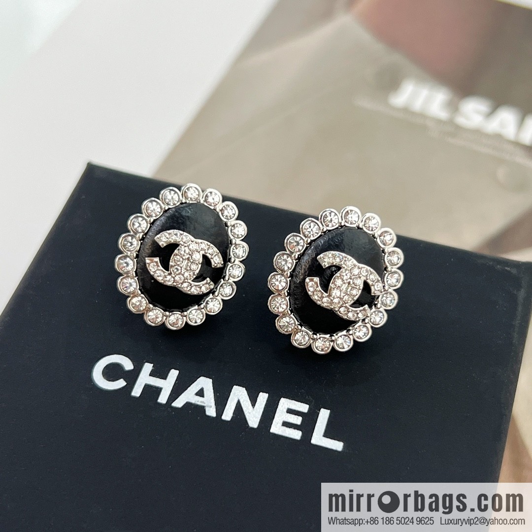 New ☑️ CHANEL Chanel double c oval stud earrings