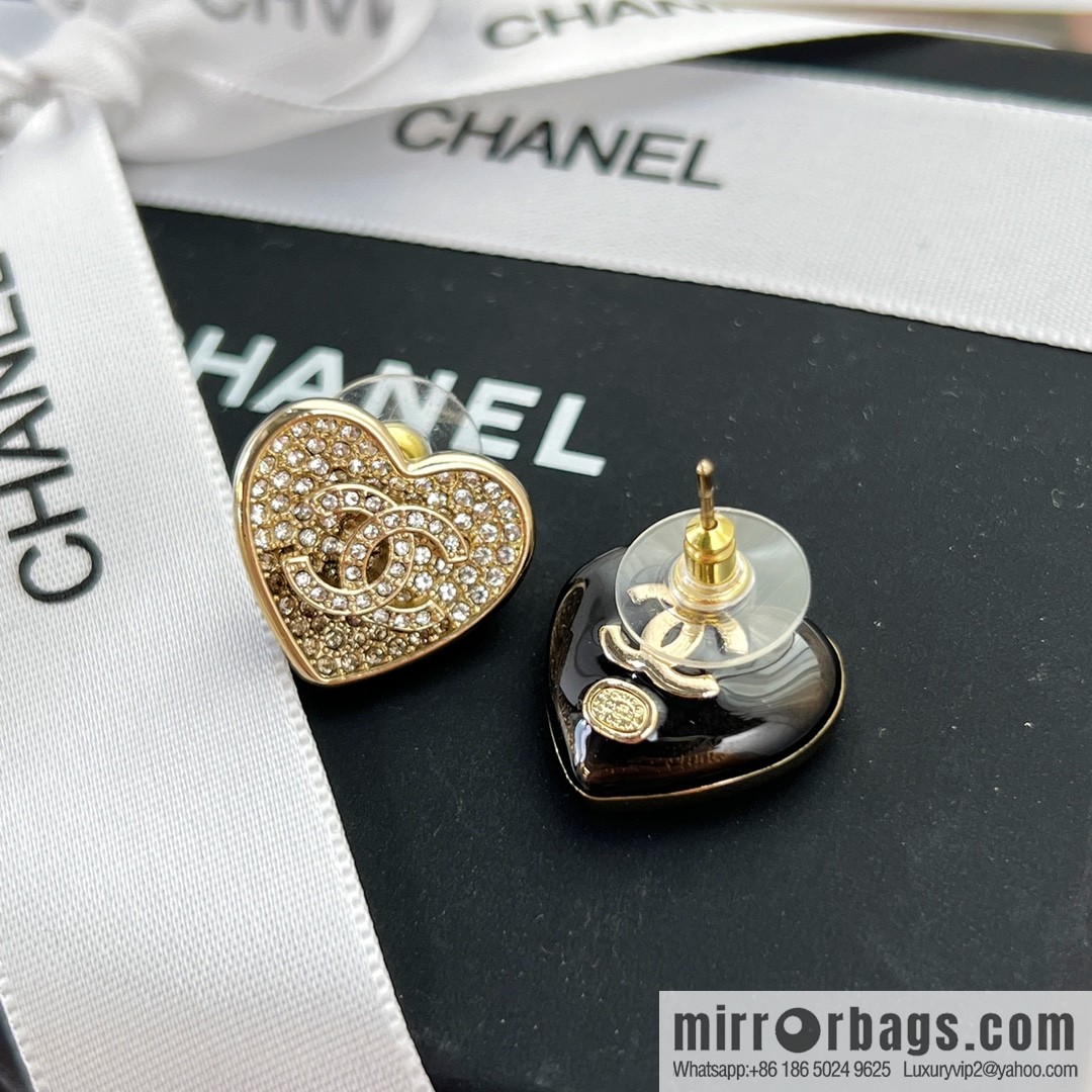 New ☑️ CHANEL Chanel c1 double c peach heart love stud earrings