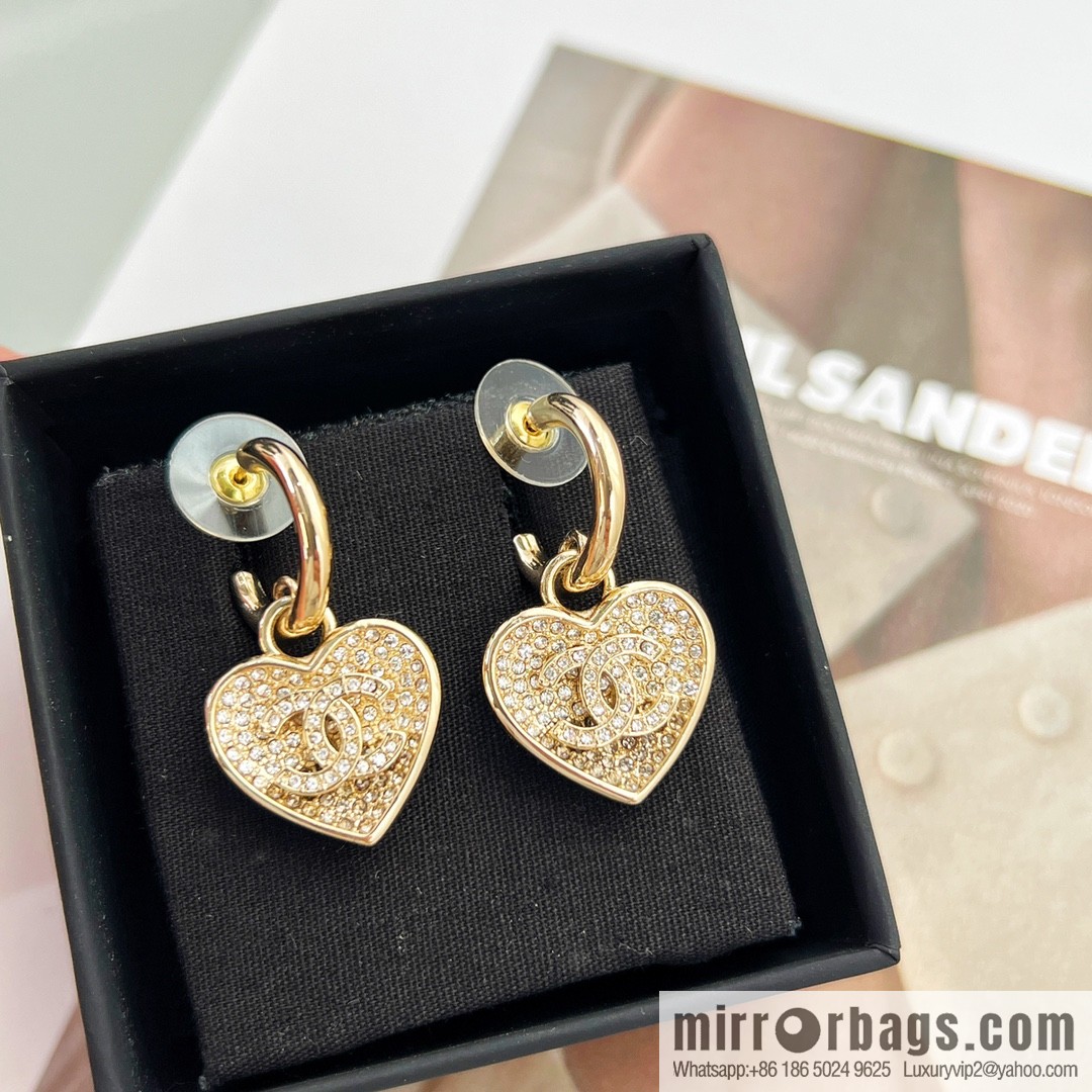 New ☑️ CHANEL Chanel c2 double c peach heart love stud earrings