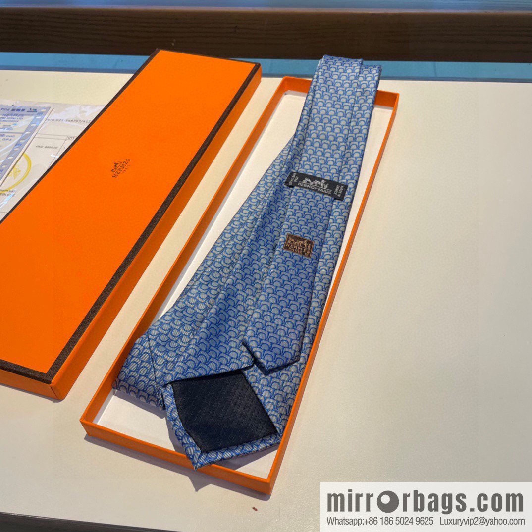 Hermes Fish Scale 100% Top Twill Silk Tie