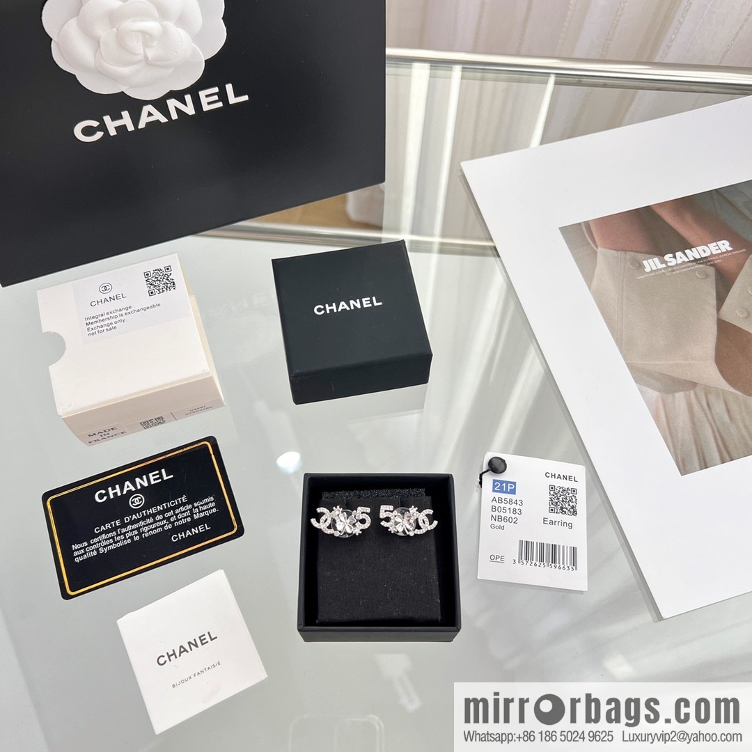 New ☑️ CHANEL Chanel double c four-leaf clover 5-character stud earrings