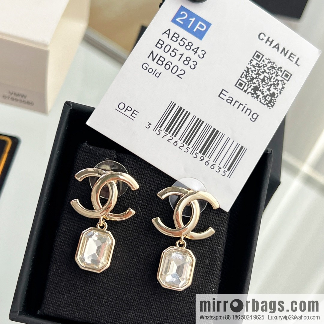 New ☑️ CHANEL Chanel double c square diamond stud earrings