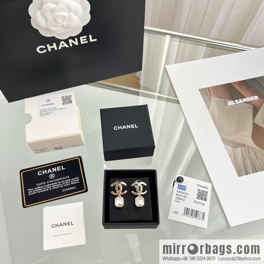 New ☑️ CHANEL Chanel double c square diamond stud earrings