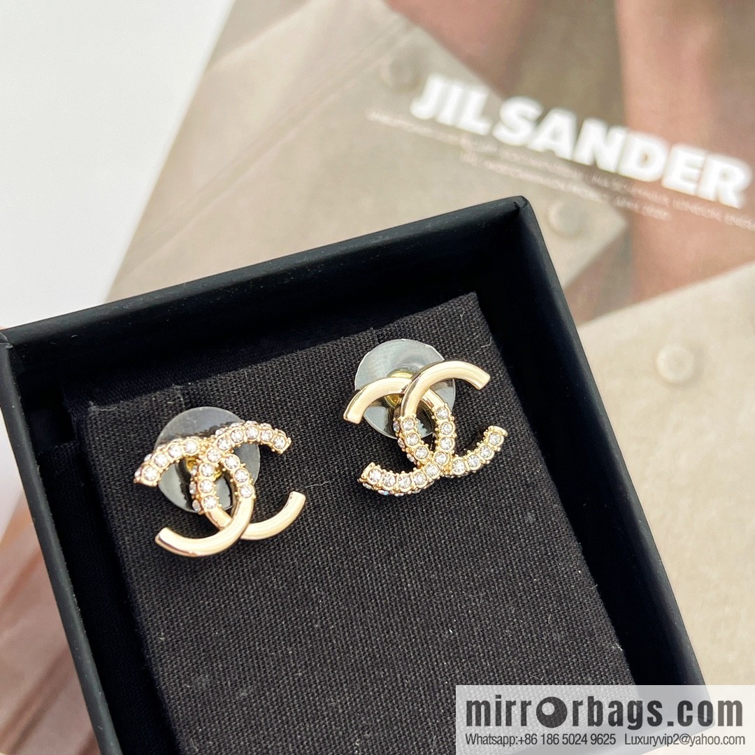New ☑️ CHANEL Chanel double c half diamond stud earrings