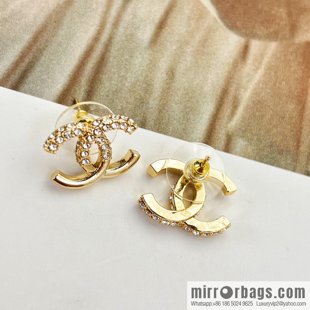 New ☑️ CHANEL Chanel double c half diamond stud earrings