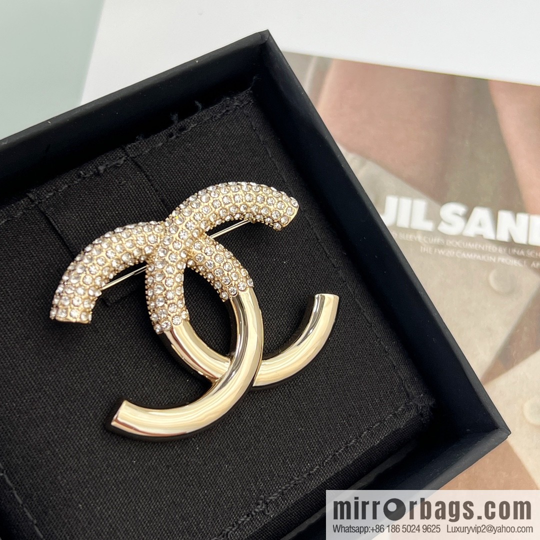 New ☑️ Chanel double c half diamond brooch