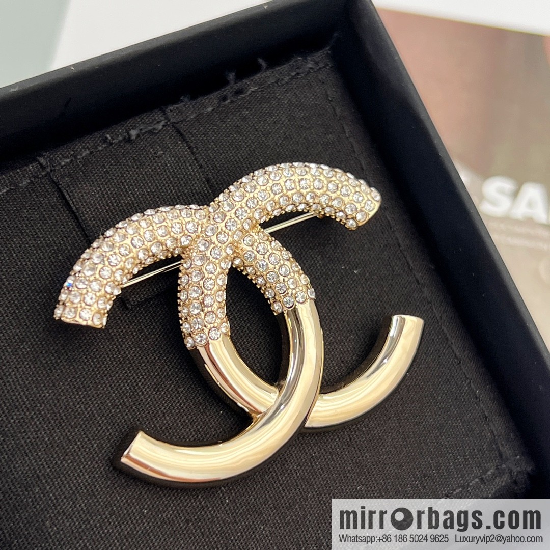 New ☑️ Chanel double c half diamond brooch
